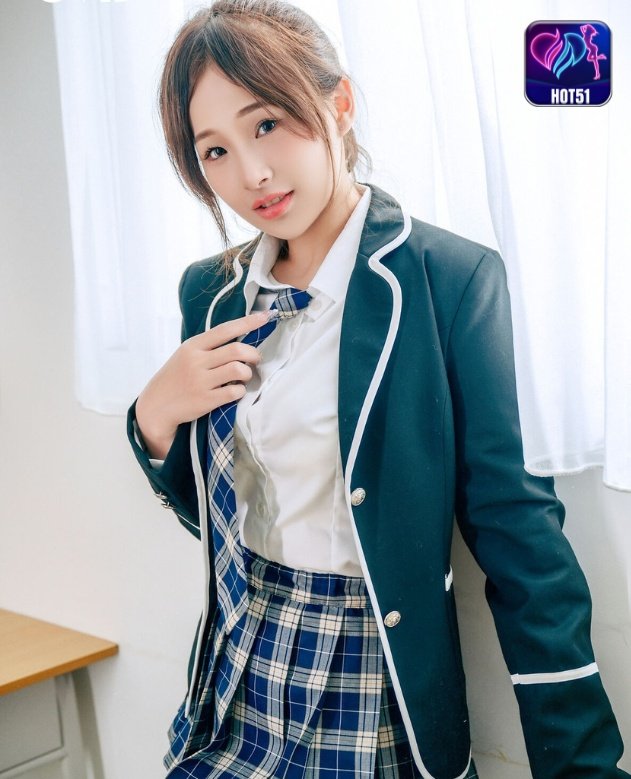 Jie Mi on hot51