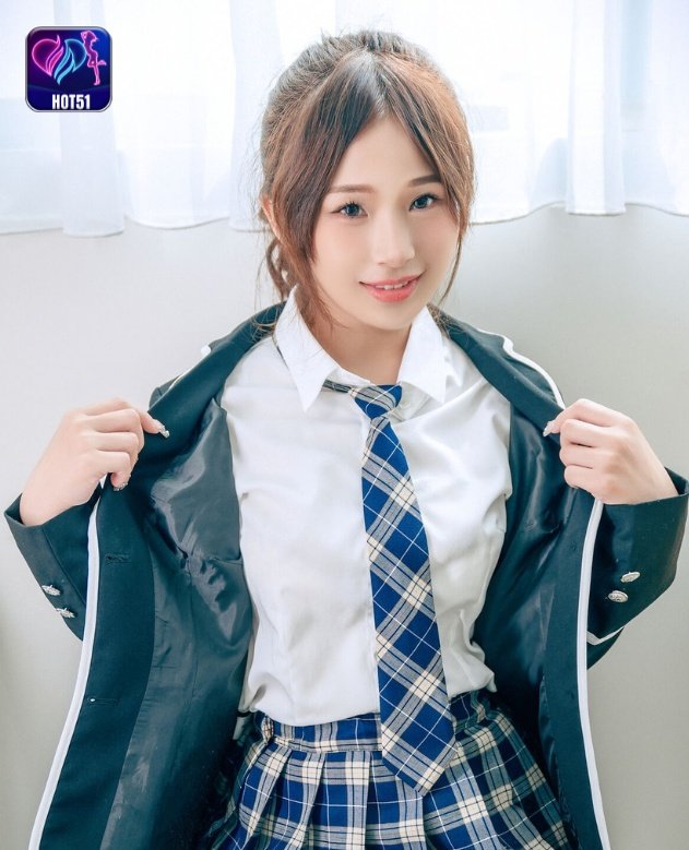 Jie Mi on hot51