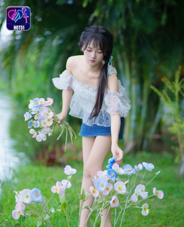 Xiao Xiao Yu on hot51