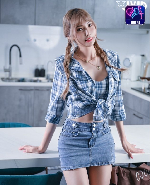 Zhi-Xuan on hot51